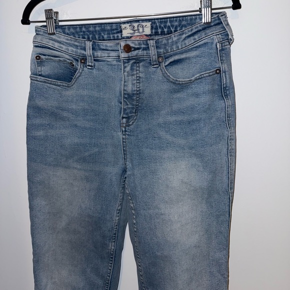 Free People CRVY Vintage Crop High-Rise Jeans, Raw Hem, sz 30 - Picture 7 of 14